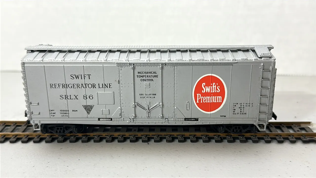 Used HO Scale Swifts Refrigerator Line Rail Car