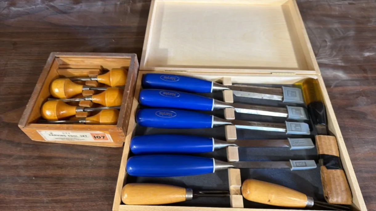 Chisels & Carving Tools