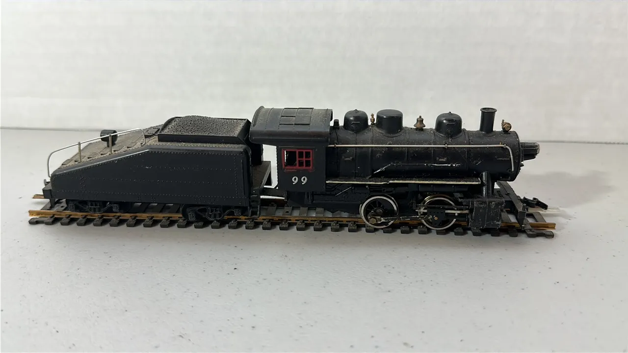 Used HO Scale Steam Locomotive Engine