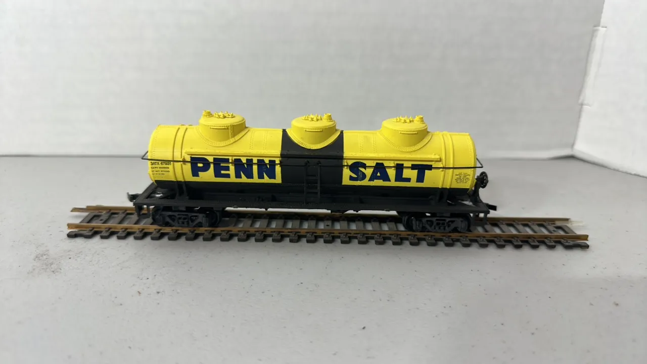 HO Scale Penn Salt Rail Tanker Car