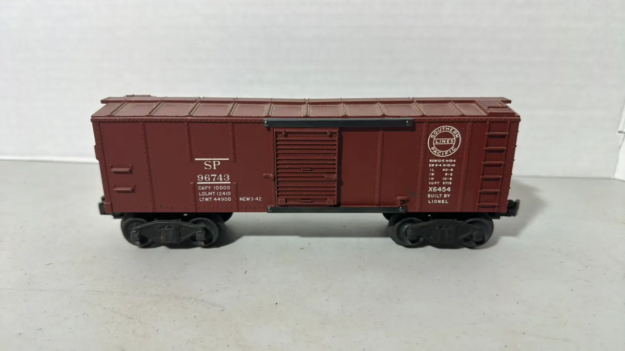 Lionel O Scale Boxcar - Plastic
