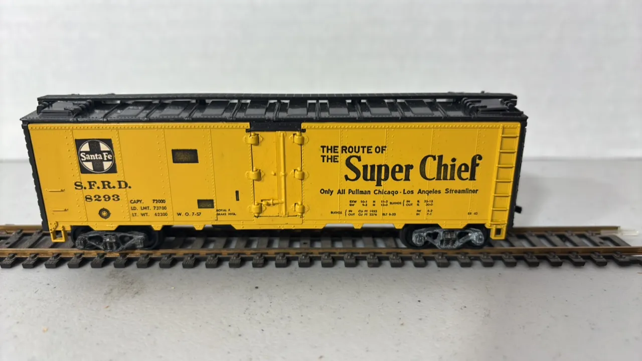 HO Scale Santa Fe Boxcar