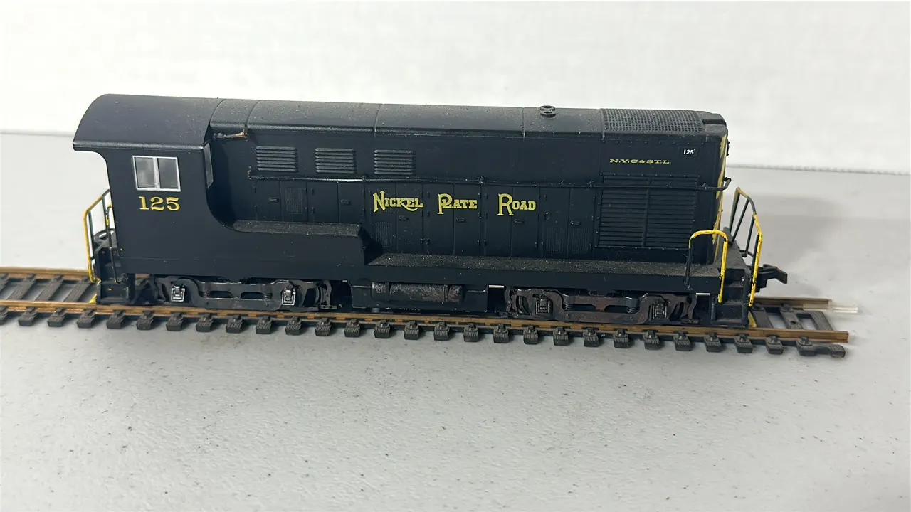 Used HO Scale Nickel Plate Road #125 Train Engine