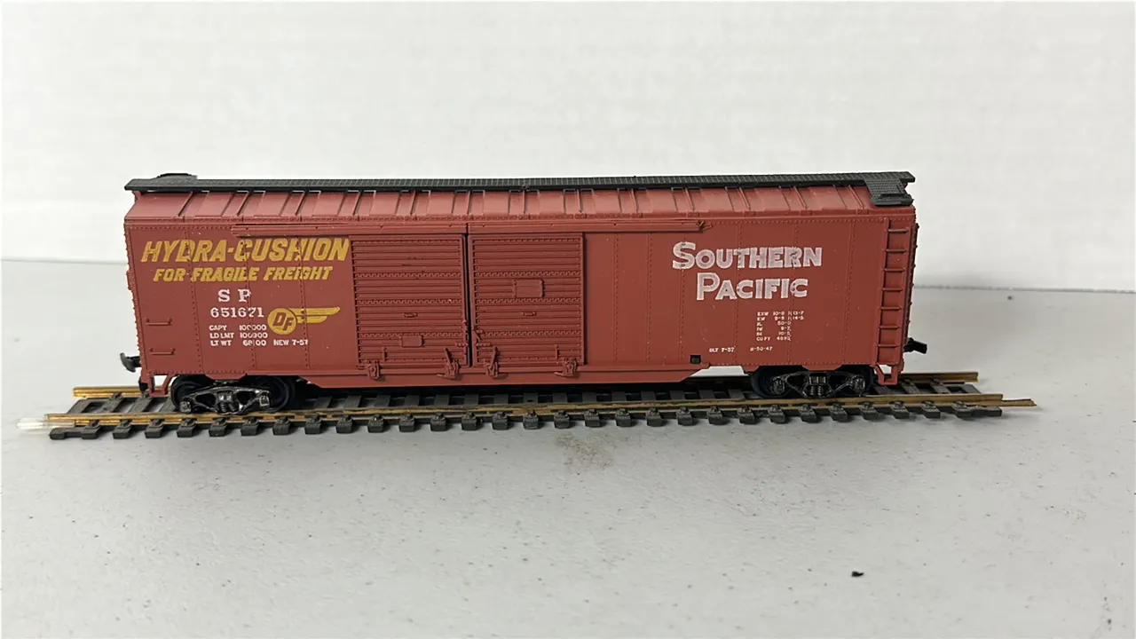 HO Scale Southern Pacific Boxcar