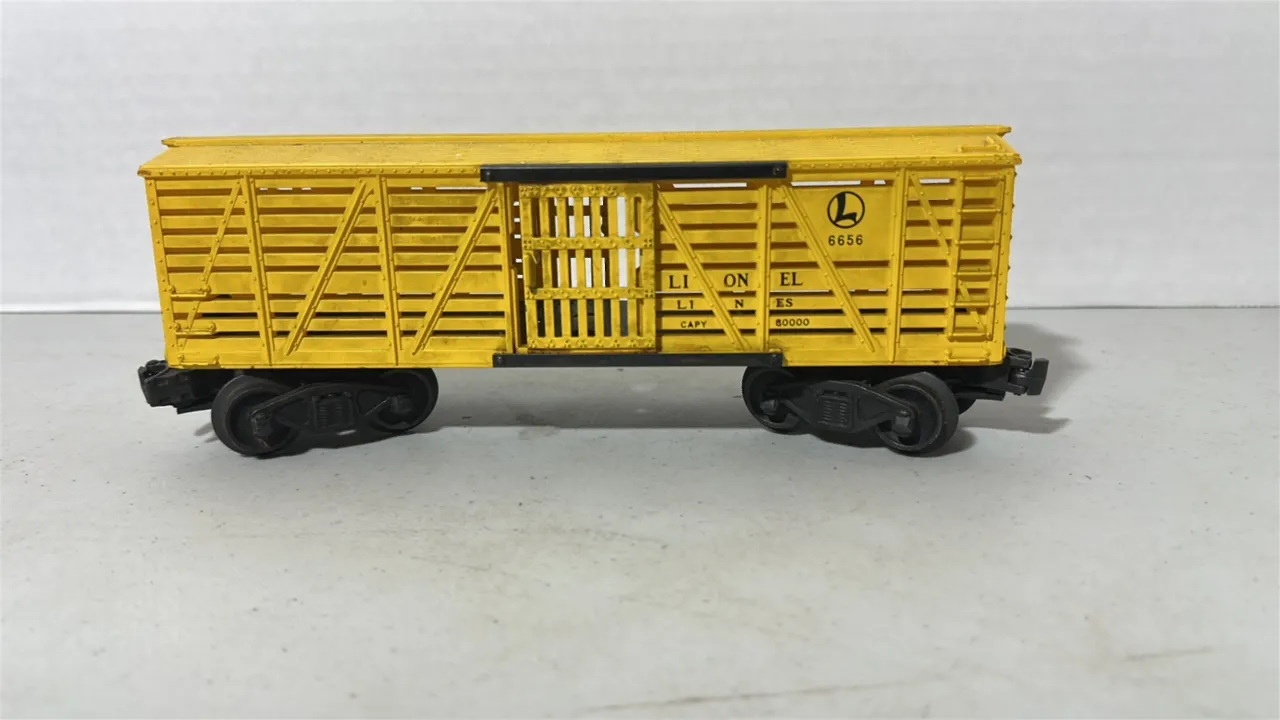 Lionel O Scale Stock Car - Plastic