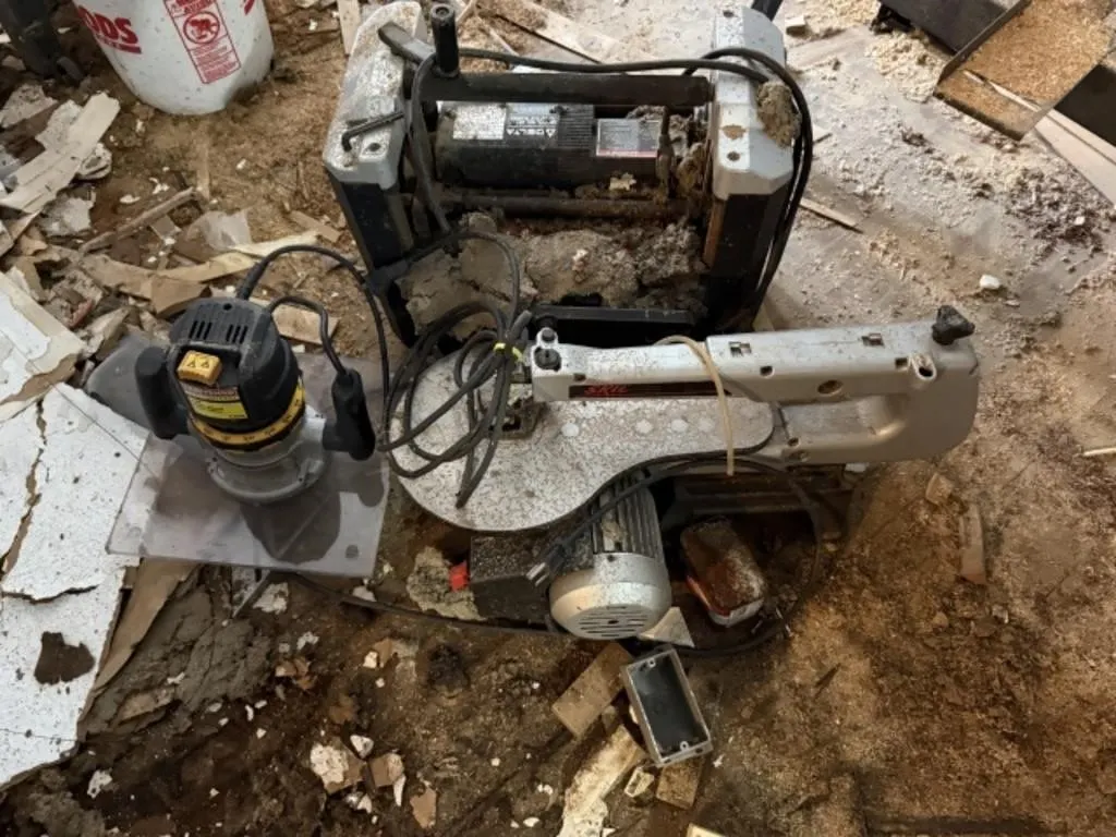 3 Power Tools (Probably Non Working)
