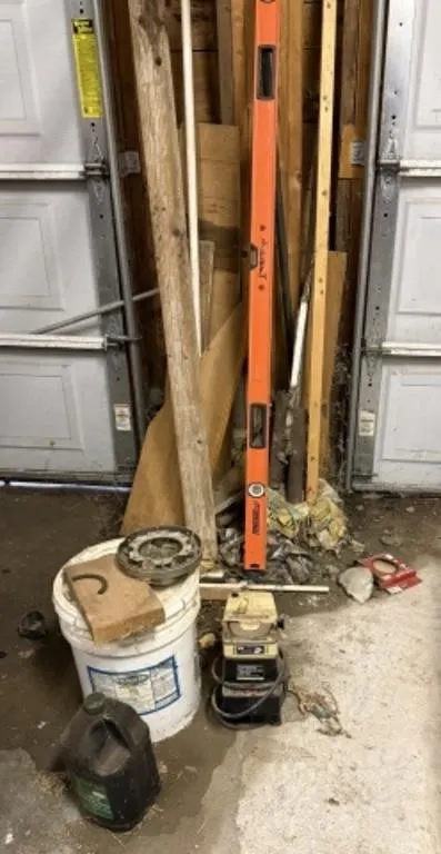 Long Level, Bar Lubricant, Wet Stone Sharpening