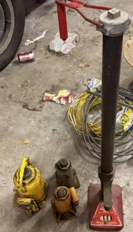 3 Bottle Jacks, Bumper Jack