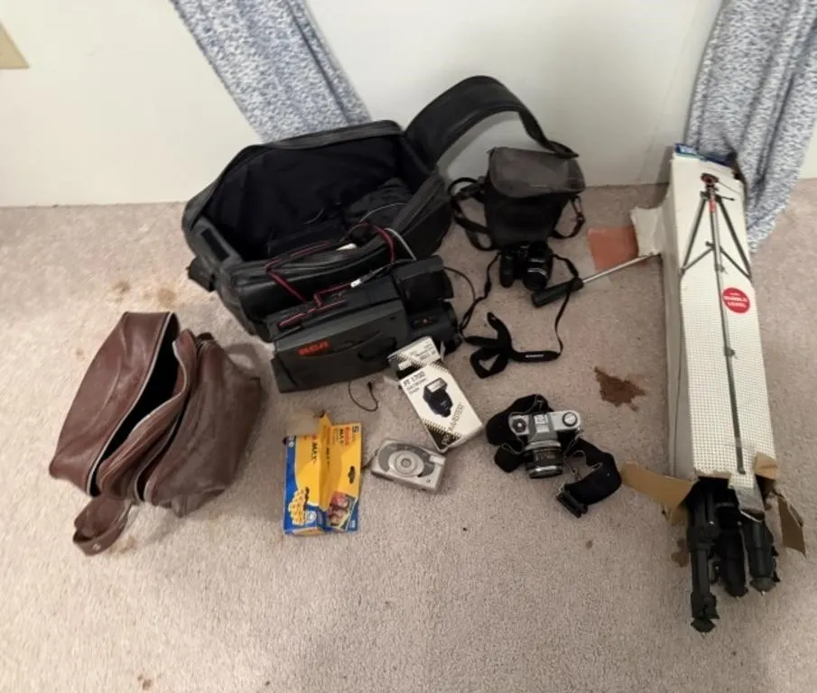 Vintage Cameras, Tripod
