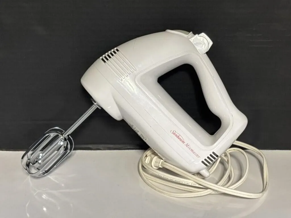Sunbeam Mixmaster, Has Crack