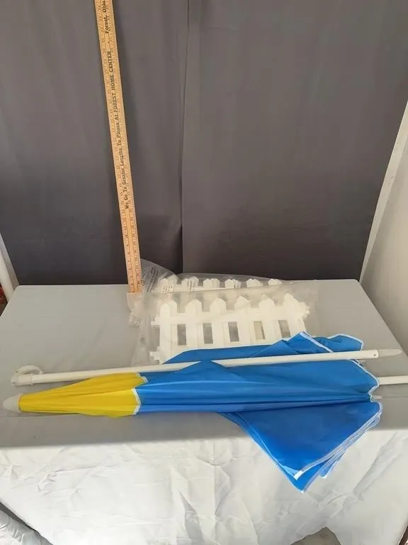 Plastic Picket Fence & Beach Umbrella Lot