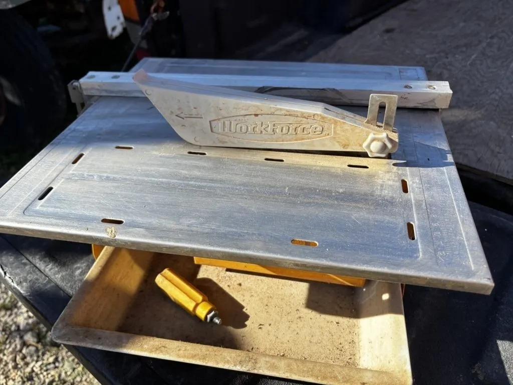 WorkForce THD550 Tile Cutter
