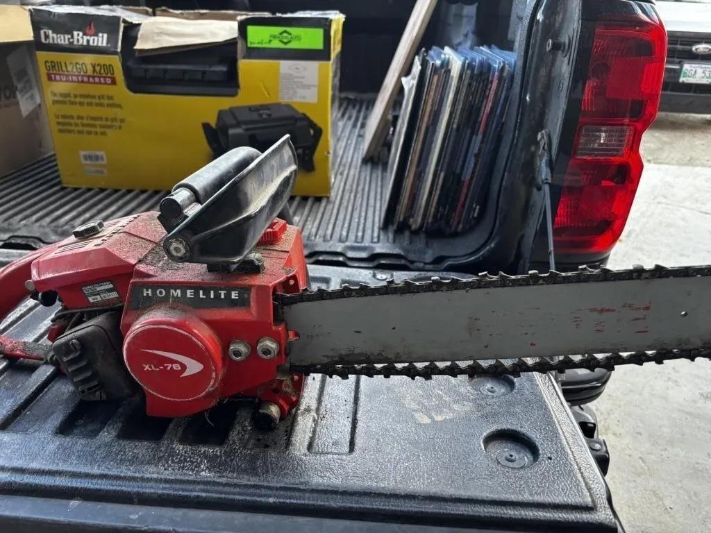 Homelite XL-76 Gas Chainsaw