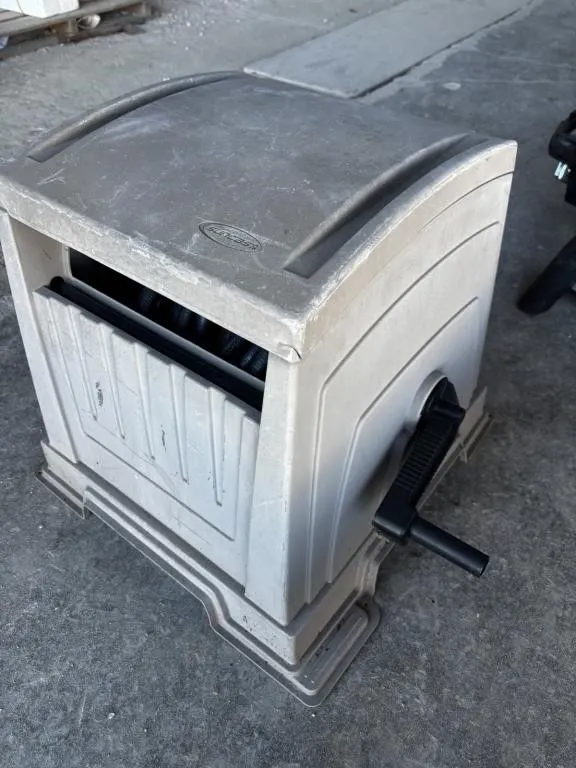 Suncast Hose Reel with Crank Handle