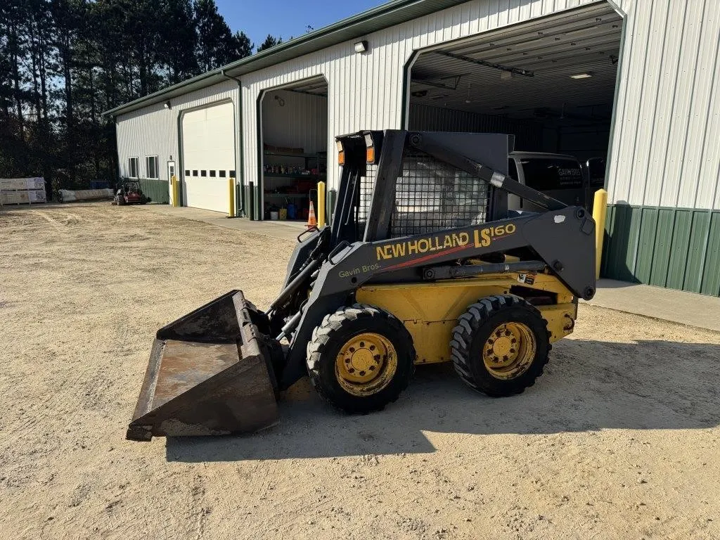 New Holland LS160 Skidsteer
