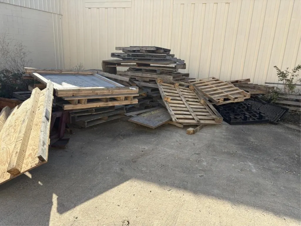 Large Lot of Assorted Used Pallets