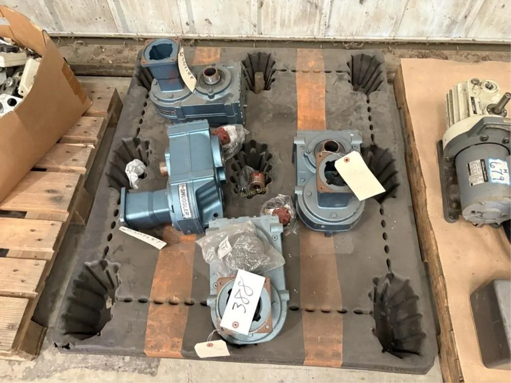 (4) The Snuggler Gear Boxes