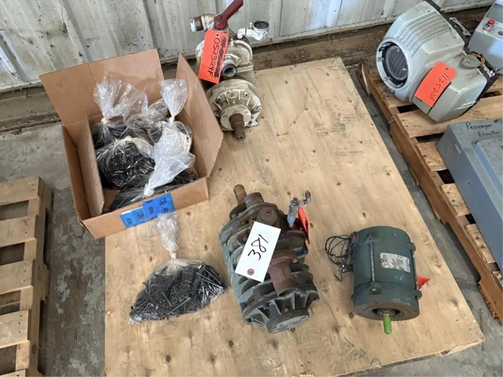 Vac Pumps & Hardware