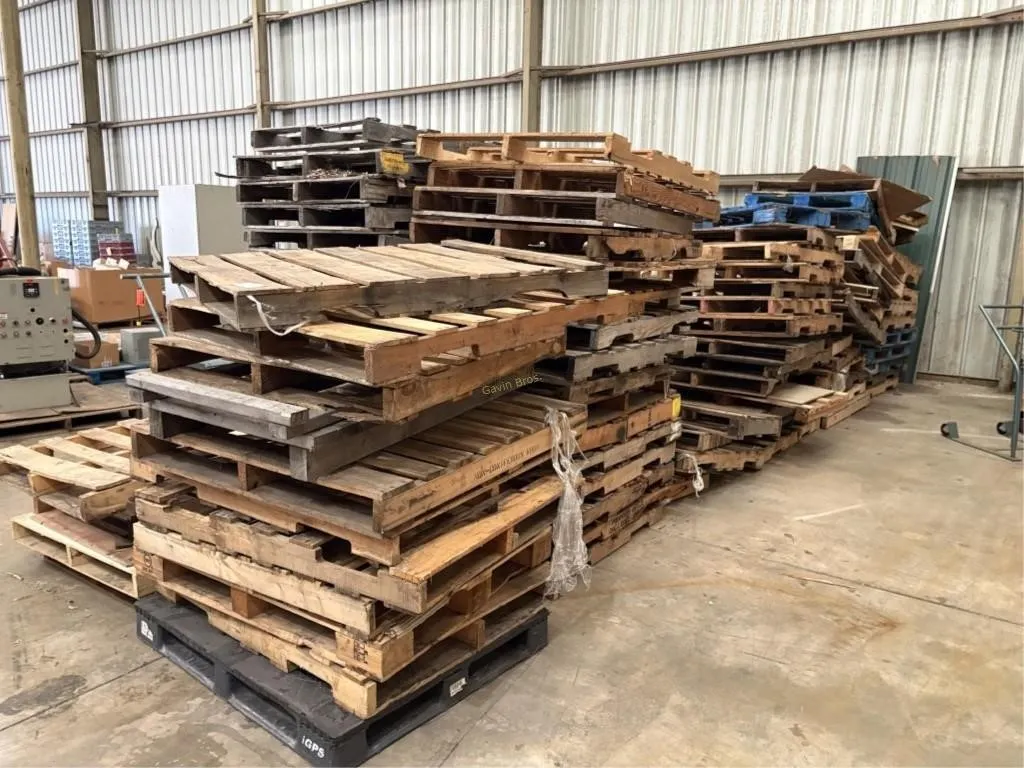 Large Lot of Used Pallets
