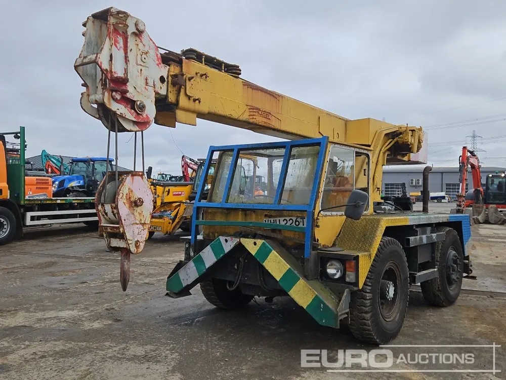 Iron Fairy 4x2 Rough Terrain Crane, Stabilisers