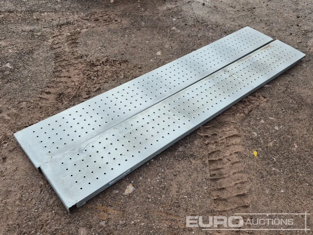 Unused 8' Heavy Duty Car Recovery/Trailer Loading Ramps