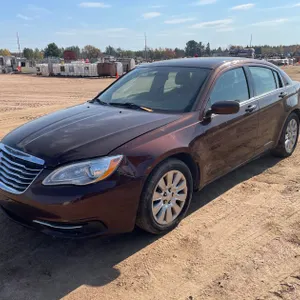 2013 Chrysler 200 (Has WI Title)