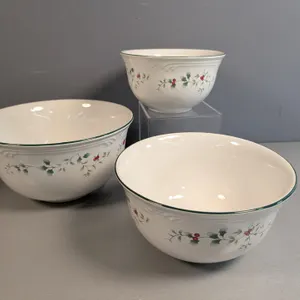 Pfaltzgraff 'Winterberry' Ceramic Mixing Bowls, Set of 3