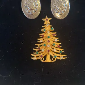 Vintage signed costume jewelry – MYLU and DAUPLAISE