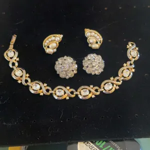 Vintage Trifari jewelry, Kramer earrings