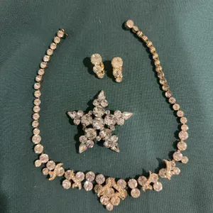 Rhinestone necklace, earrings and star BROOCH