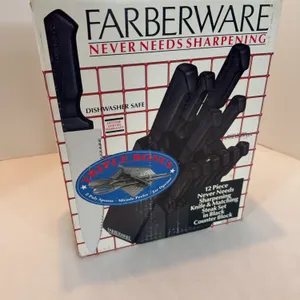 New in box Farberware 12-Piece Knife and Steak Set box