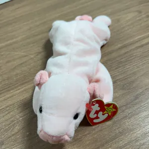 Ty Beanie Baby Squealer Pig Plush with Tags Style 4005