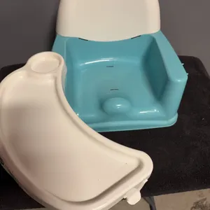 Safety 1st Easy Care Swing Tray Feeding Booster
