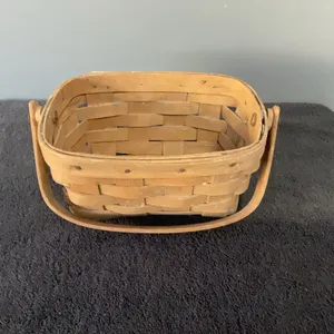 “Longaberger” 1985 Swing Handled Tea Basket Handwoven Vintage