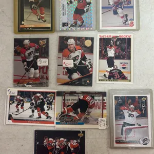 10 ERIC LINDROS CARDS