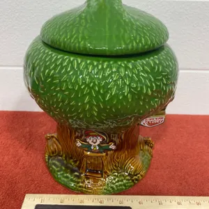 Keebler 1981 Ceramic Cookie Jar in Tree Shape