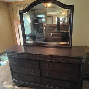 Multi-Drawer Dresser & Matching Arched Mirror Set