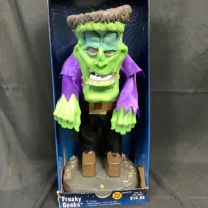Freaky Geeks Frankenstein