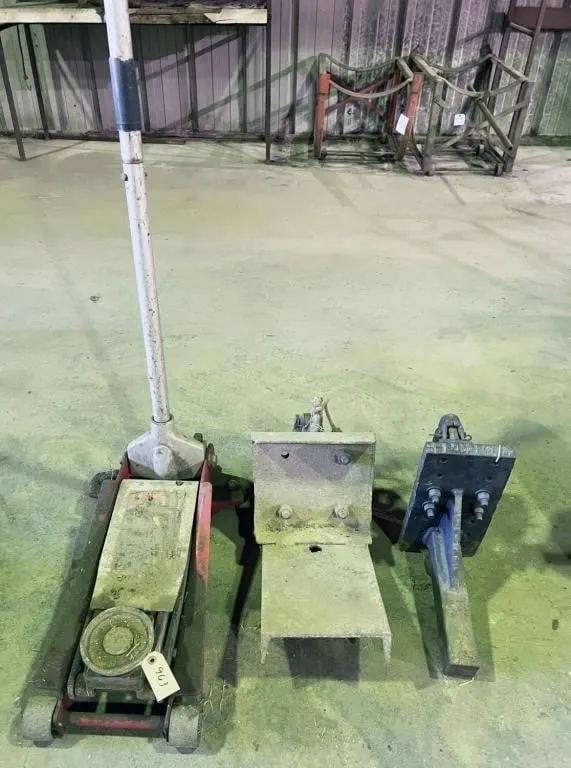 floor jack and pintle hitches