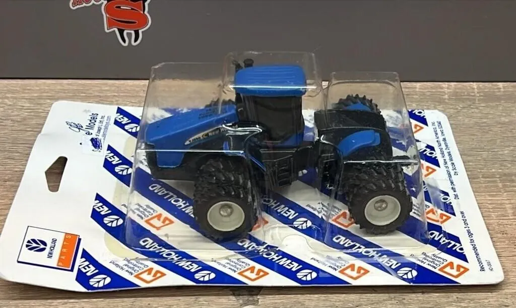Scale Models 1:64 Farm Progress Show 2004 New