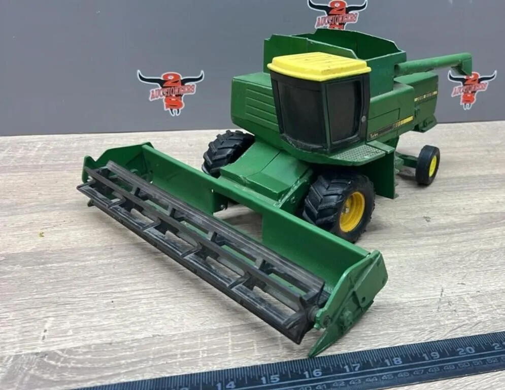 ERTL John Deere Turbo Combine. Approx. 1:16