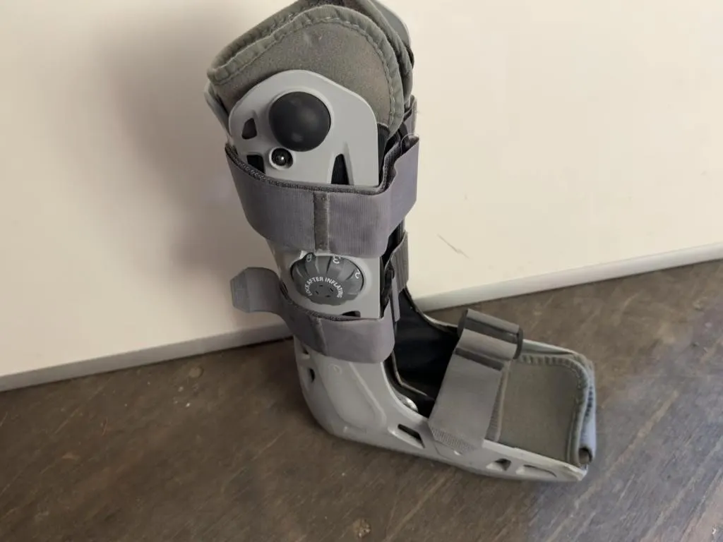 Aircast Air Walker Boot