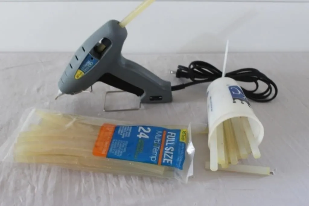 Ad Tech Hi Temp Pro 100 Glue Gun & Glue Sticks