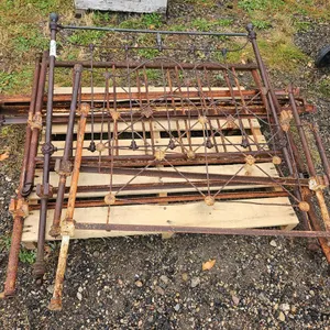 Antique Metal Bed Frame Sets
 UNRESERVED