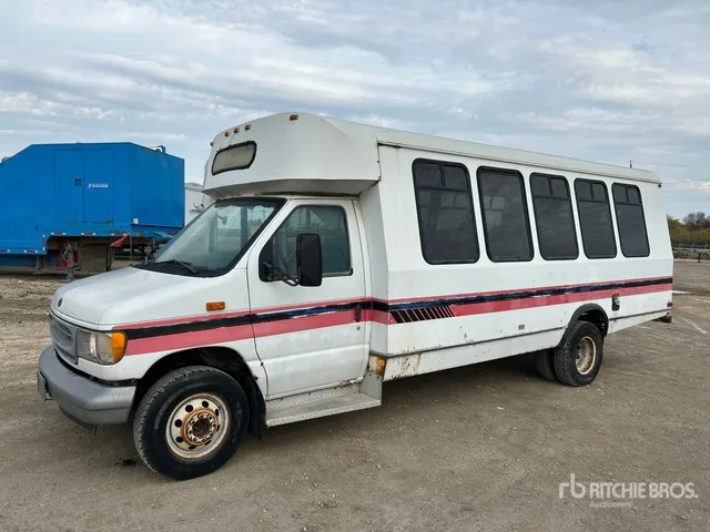 2001 Ford Bus