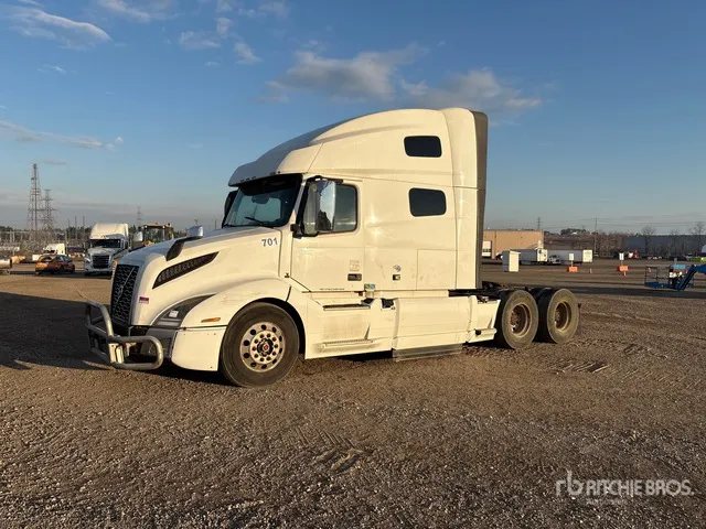 2020 Volvo VNL760 6x4 T/A Sleeper Truck Tractor