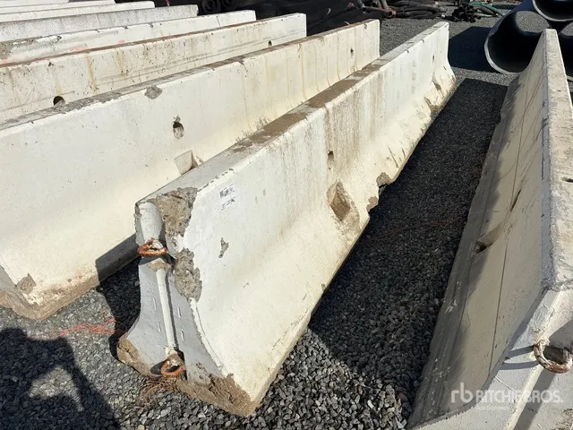 20 ft Concrete Barrier