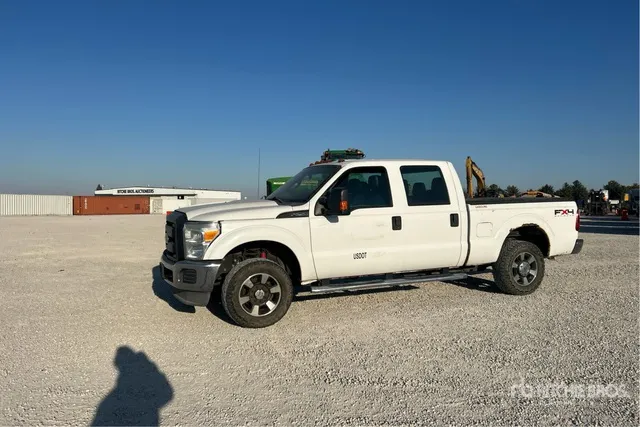 2011 Ford F-250 XL 4x4 Crew Cab Pickup (Inoperable)
