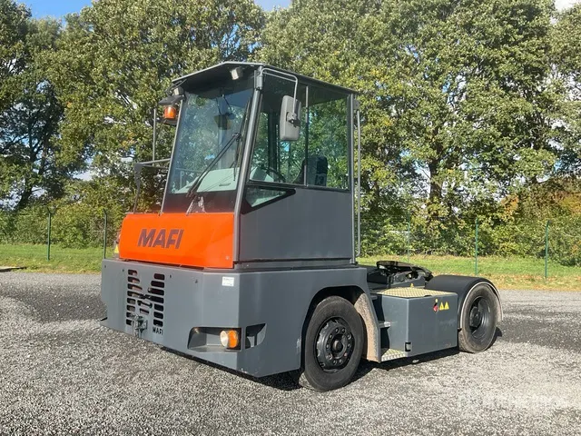 2011 MAFI MT25 4x2 Terminal Tow Truck