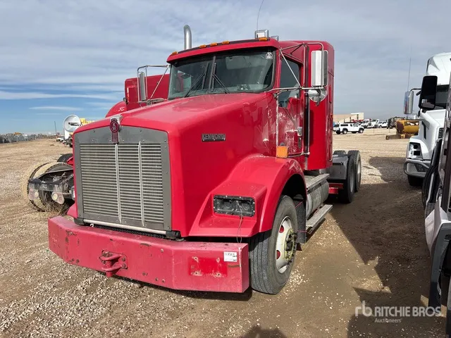 2014 Kenworth T800B 6x4 T/A Sleeper Truck Tractor (Inoperable)
